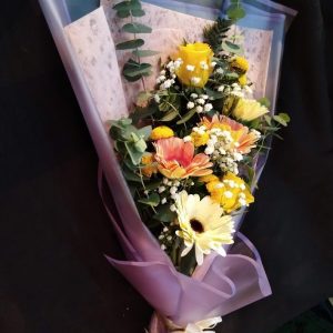 Ramo de gerberas, rosas y mables