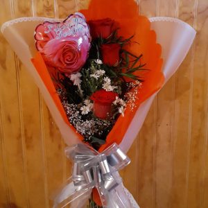Ramo con 3 rosas Rojas  y globo