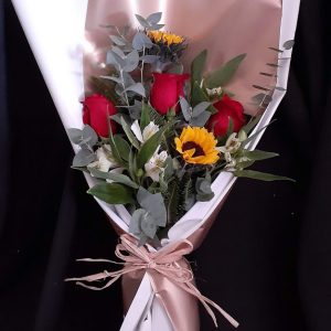 Ramo con 3 Rosas Rojas y 2 Girasoles
