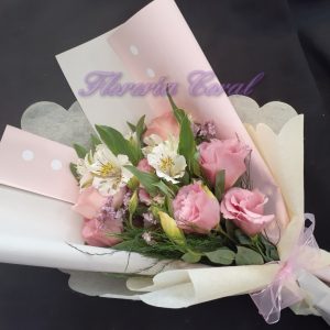 ramo en tonos rosados