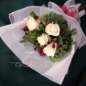 ramo de flores rojas