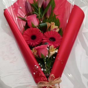 ramo de flores rojas